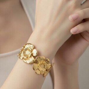304 Stainless Steel Vintage Floral Bracelet Flower Cuff w/Blooming Botanical
